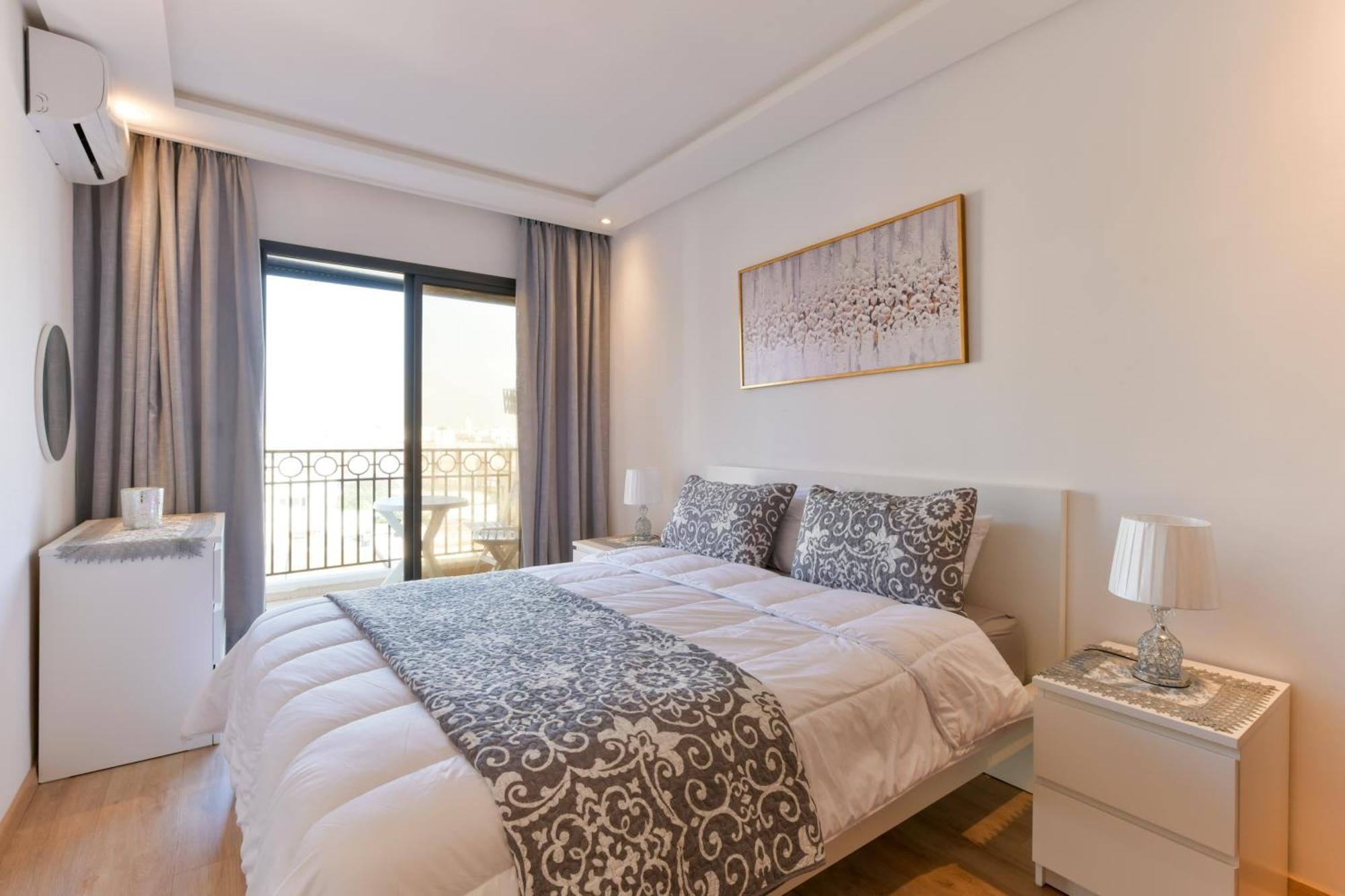 Appartement Charmant & Cozy - Centre Ville De Рабат Екстериор снимка